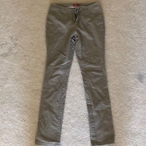 Khaki Dickies pants! Size: 5/27 Brand: Dickies
